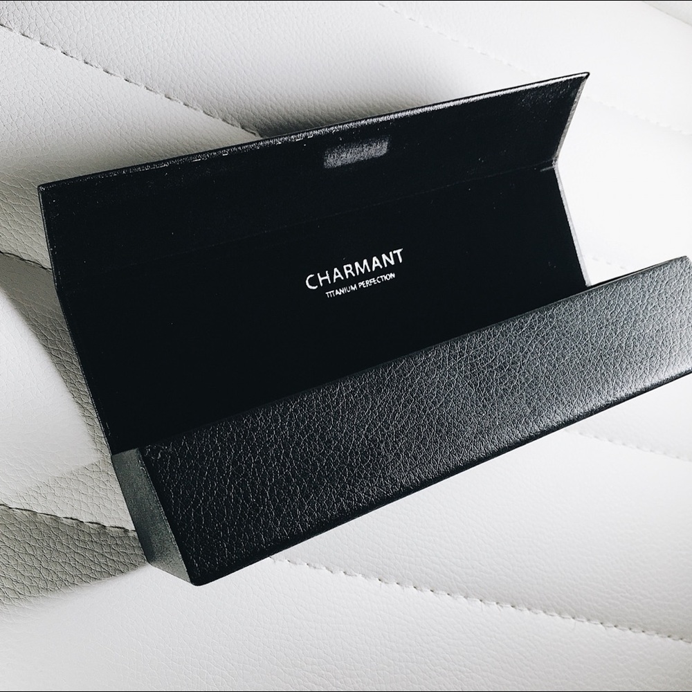 Charmant Titanium Perfection Black Fold Case